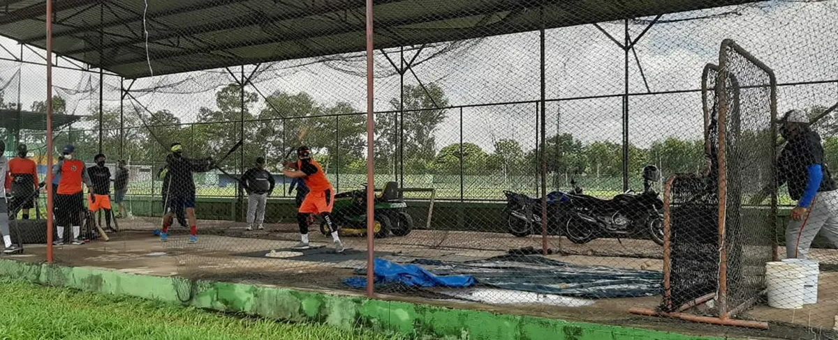 Las Fieras inician sus prácticas deportivas en el estadio de Nindirí