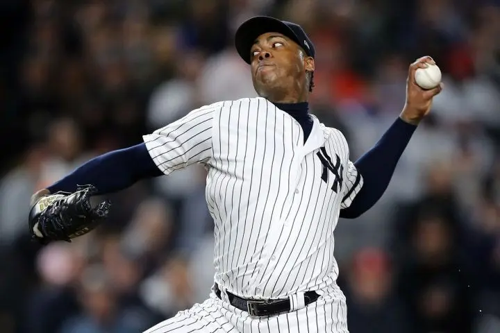 Aroldis Chapman, cerrador de los Yankees da positivo al COVID-19