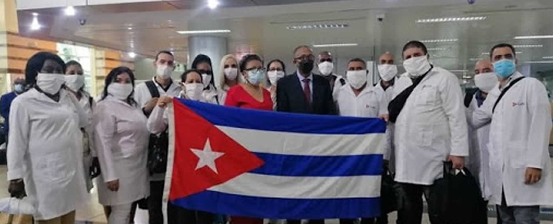 Brigadas cubanas llegan a África para combatir la COVID-19