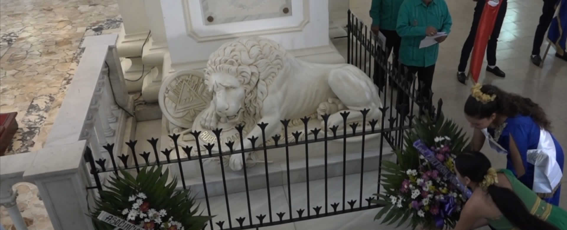 León conmemora el 132 aniversario de la obra “Azul” de Rubén Darío