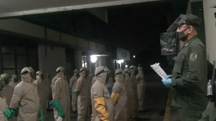 Ejército de Nicaragua limpia y esteriliza mercados de Managua