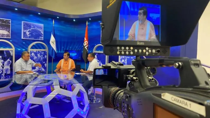 Enrique Armas: "si no ha ganado el comandante Daniel, estuviéramos narrando juegos de chibola"