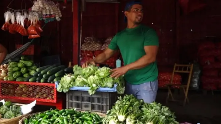 Mercado de Masaya luce colorido por la temporada de frutas y verduras