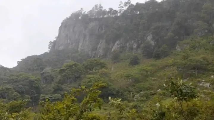 Montañas de Condega con neblina. 