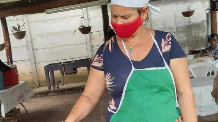 Doña Xiomara, propietaria del Comerdor las Hurley.