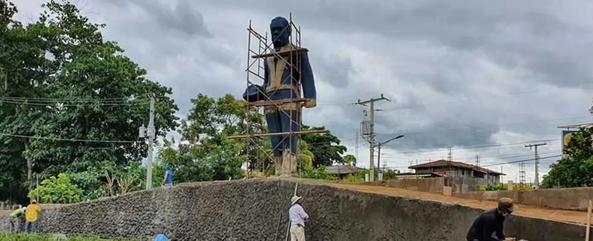 Realizan recorrido por la construcción de la plazoleta Rubén Darío en León