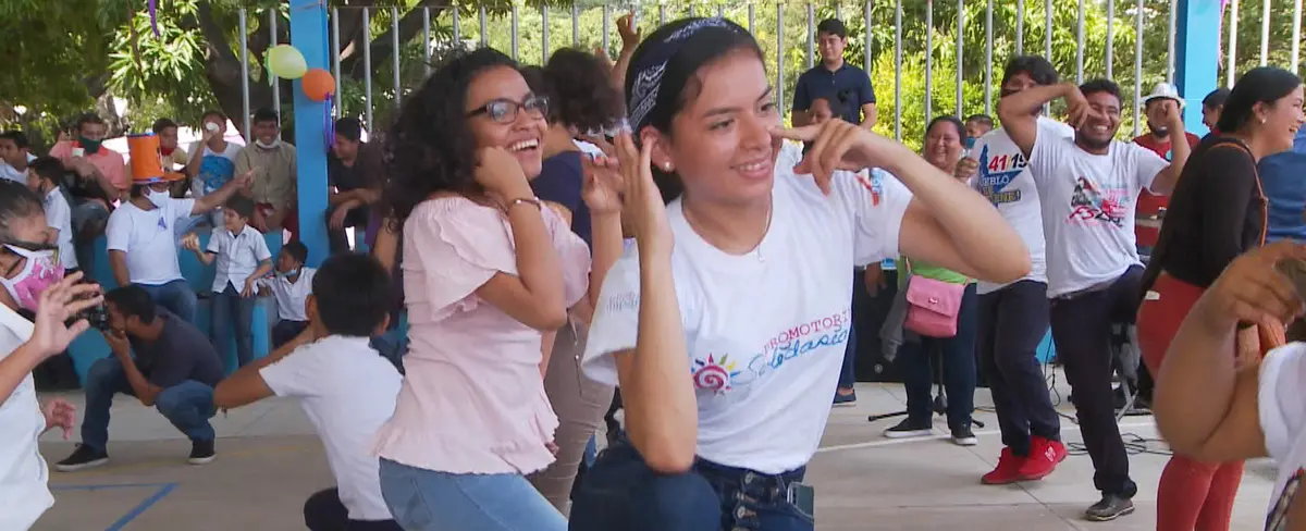 Niños con discapacidades celebran su día con juegos, música y bailes