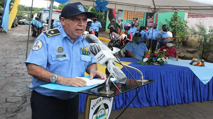 Comisionado general Aldo Sáenz Ulloa, sub director general de la institución policial preside el acto de inauguración