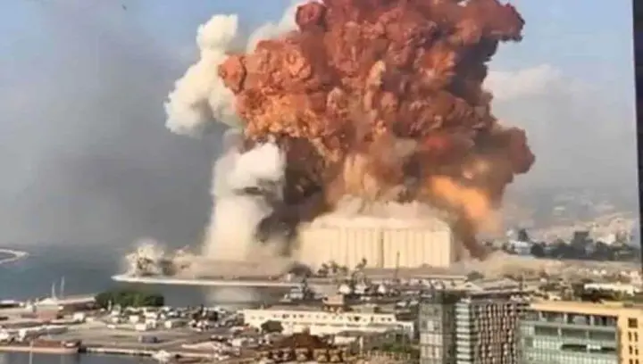Explosión con onda expansiva deja varios muertos y heridos en Beirut
