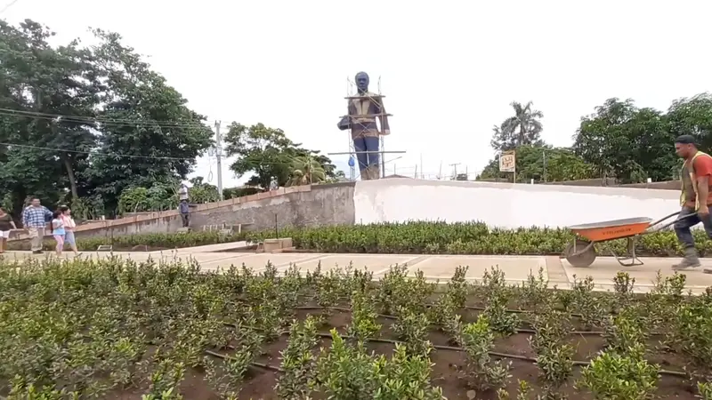 Realizan recorrido por la construcción de la plazoleta Rubén Darío en León