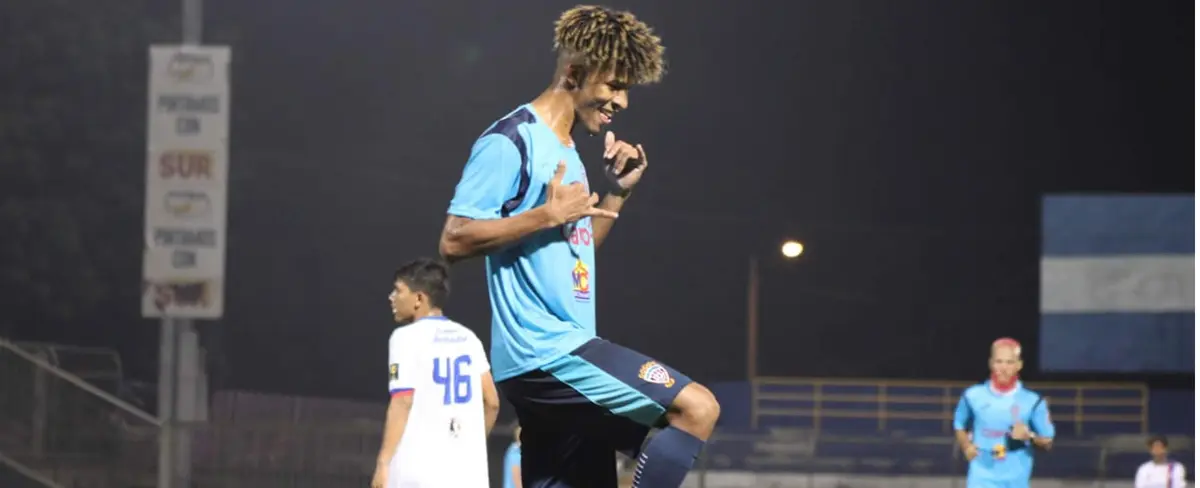 Walter Ferretti con mejor ritmo en el inicio del Torneo Apertura de Liga Primera