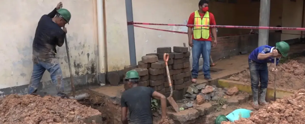 Remozan tuberías hidrosanitarias del Hospital Regional en Bluefields