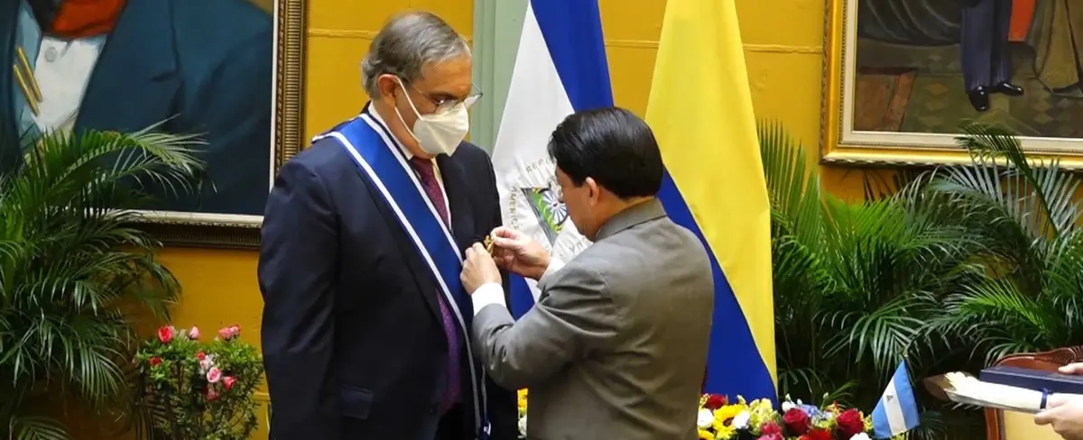 Labor diplomática de Colombia es reconocida con la orden José de Marcoleta