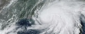 Efectos destructivos con el paso del Huracán Sally por Florida
