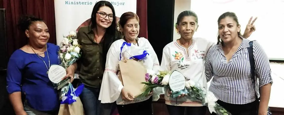 Rinden homenaje a dos grandes protagonistas de la cultura nicaragüense