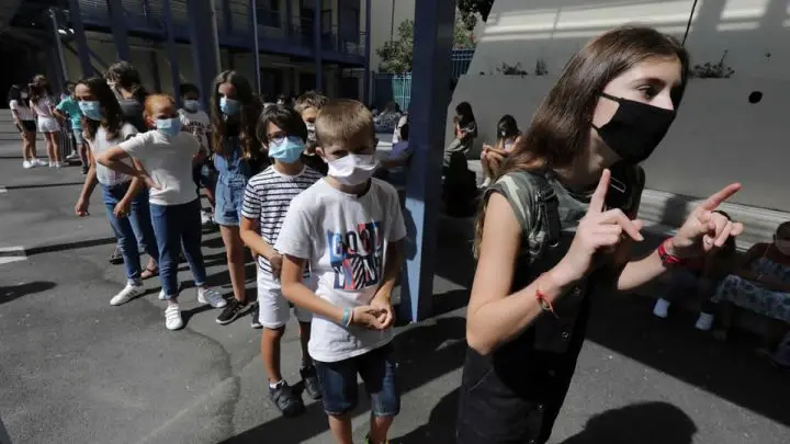 Niños de una escuela en Niza, Francia, el 1 de septiembre de 2020.