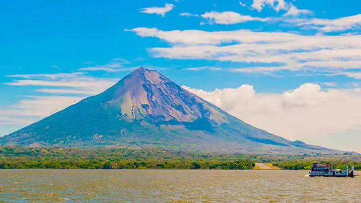 Vista de la Isla de Ometepe en Rivas, Nicaragua