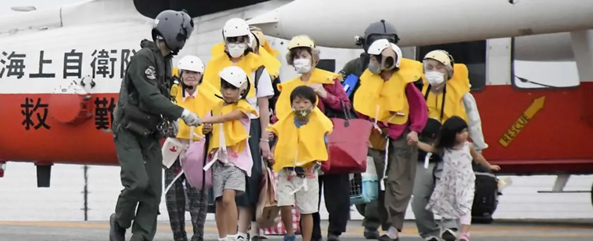 Evacúan a más de 84 mil ciudadanos por el tifón Haishen en Japón