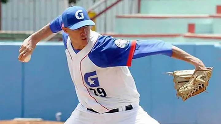Los Leones de León se hacen de los servicios del As cubano Lázaro Blanco