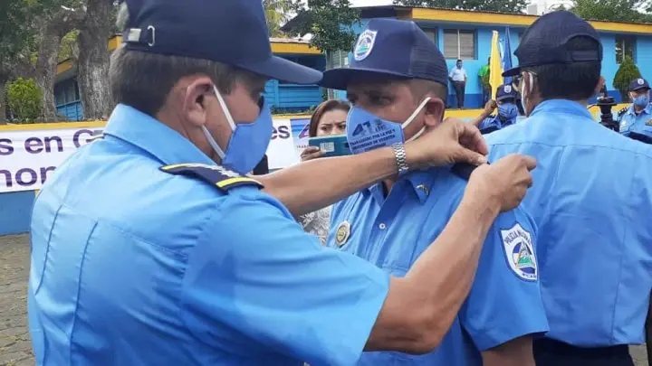 Comisionado general de Chontales asciende en grado a miembro de la Policía Nacional
