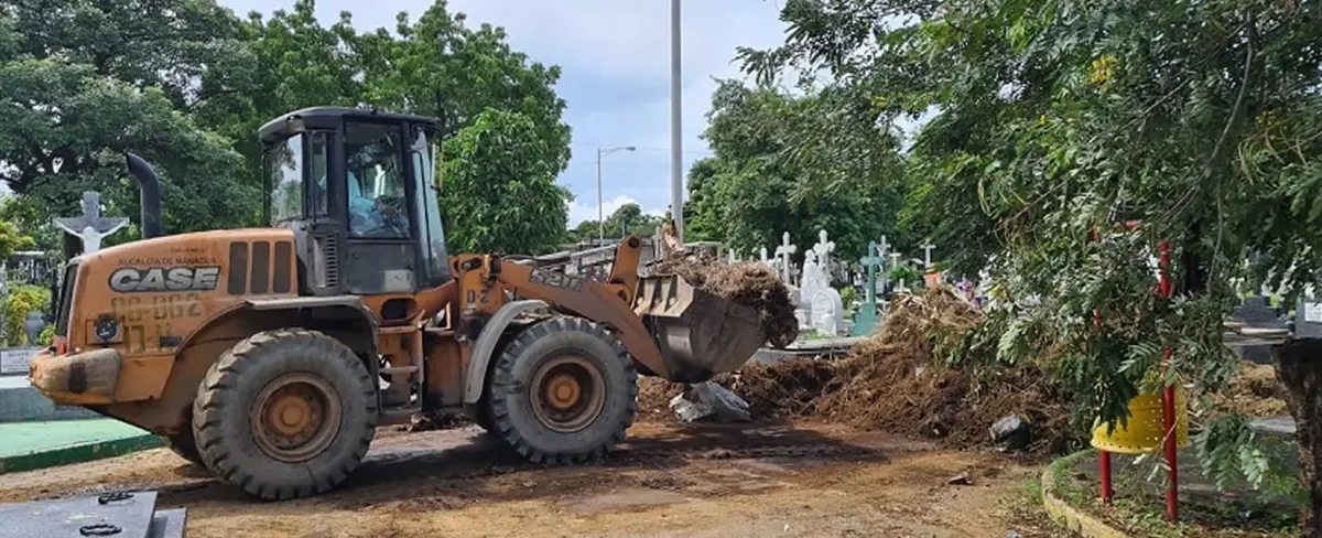 Alcaldía inicia limpieza en el Cementerio General de Managua