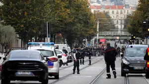 Francia: Ataque con arma blanca en una iglesia deja tres muertos