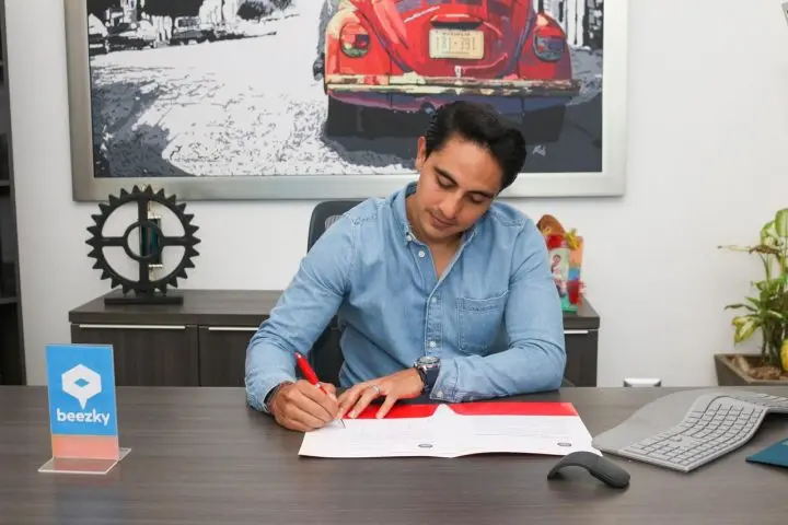 Claro y REDCAN firman convenio de colaboración