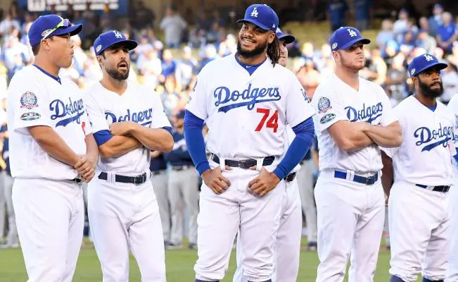 Dodgers a una victoria de romper su sequía de 32 años
