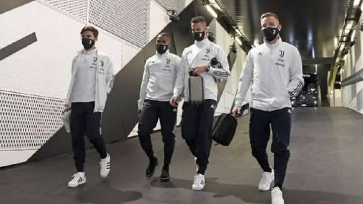 Jugadores de Juventus se presentaron con normalidad al partido.