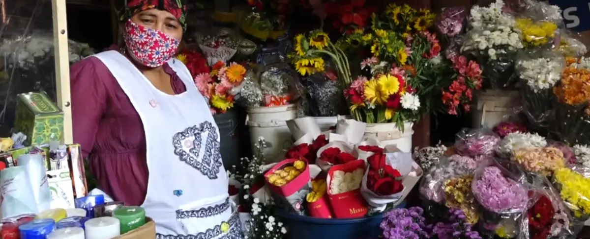 La "Ciudad de las Flores" se prepara para honrar a los fieles difuntos