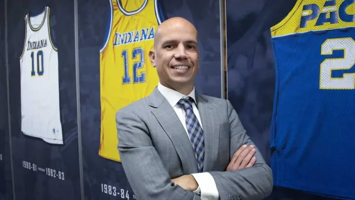 Nate Bjorkgren, nuevo entrenador jefe de los Indiana Pacers.