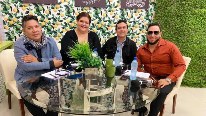 Jueces del Karaoke de Lujo.