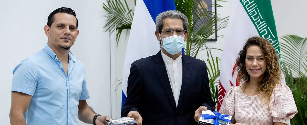 Nicaragua e Irán refuerzan lazos con donación de archivo fílmico a la Cinemateca