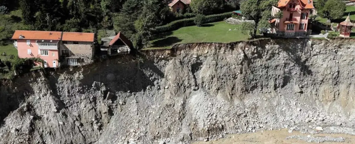 Tormenta Alex azota con fuerza las costas de Francia e Italia