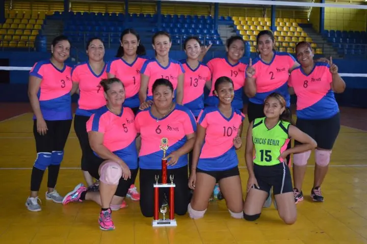 Voleibol de alto nivel en los duelos finales del Campeonato Superior
