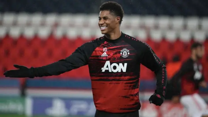 Rashford sonríe tras un potente gol.