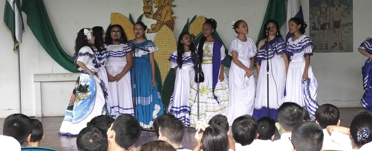Niñez nicaragüense conmemora el Día de la Resistencia Indígena Negra y Popular