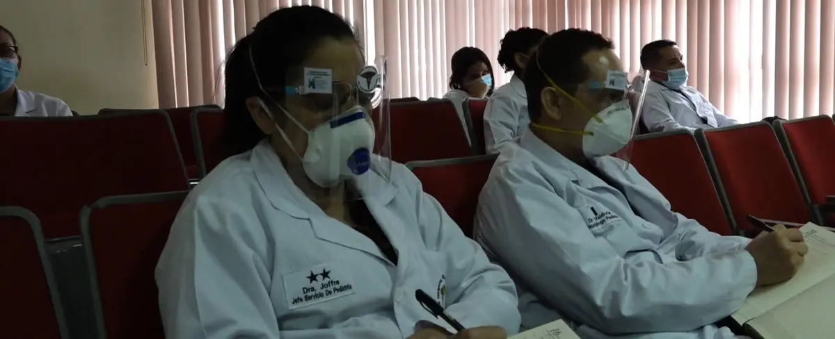 Pediatras del Hospital "La Mascota" reciben actualización médica
