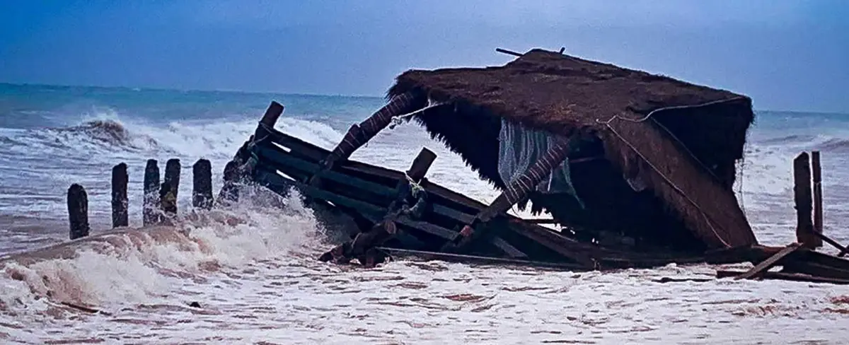 Tormenta Gamma azota con fuerza próxima a huracán en Yucatán, México