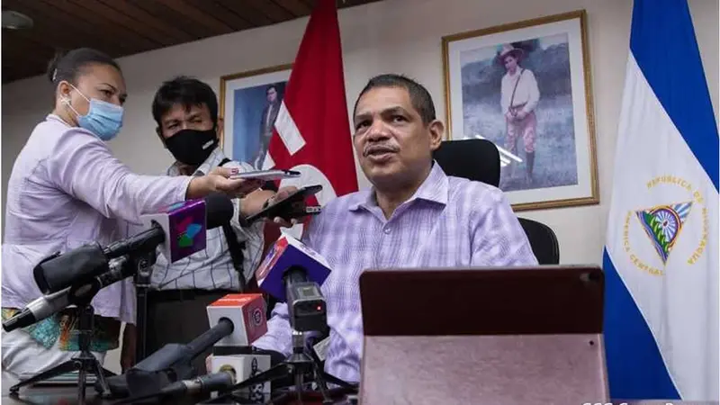 Iván Acosta, Ministerio de Hacienda brindando informe a medios de comunicación del Poder Ciudadano. Iván Acosta, Ministerio de Hacienda brindando informe a medios de comunicación del Poder Ciudadano.