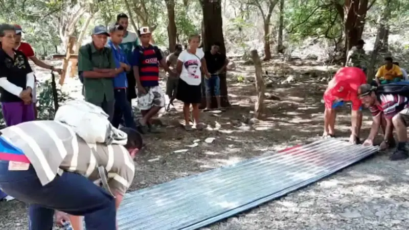 Familias de Carazo reciben planes techos enviados por el Buen Gobierno