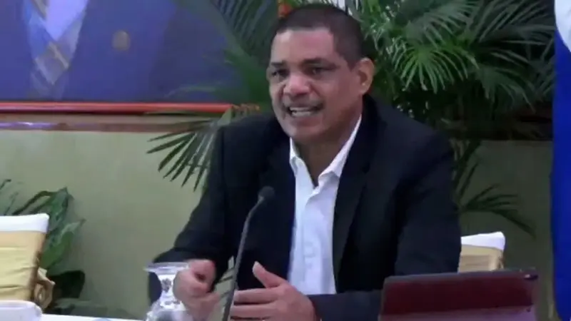 Ministro de Hacienda y Crédito Público, Iván Acosta,
