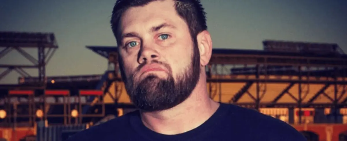 Jimmy Rave se despide de su carrera tras la amputación de su brazo