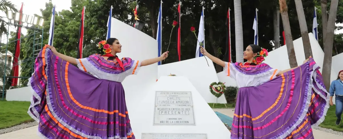 Padre de la Revolución es recordado en medio de flores y honor