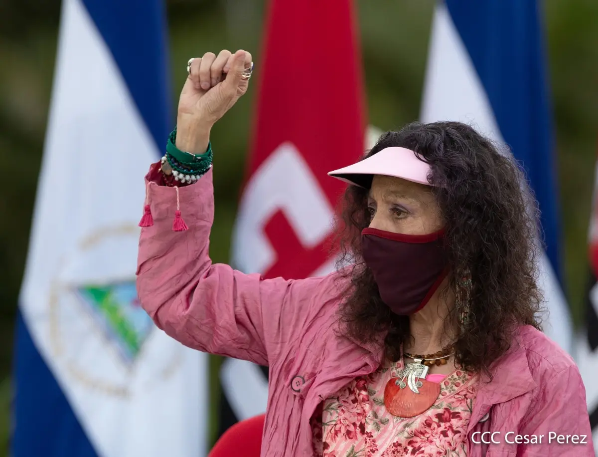 Rosario: “Defendemos la vida de las mujeres y los valores de la familia”