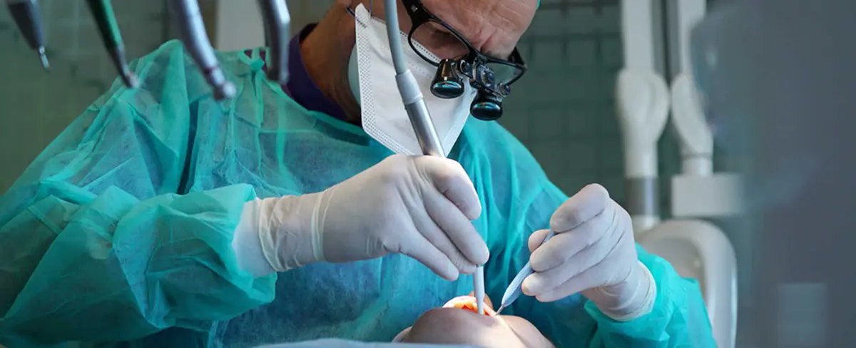 Pacientes recuperados de COVID presentan perdidas dentales