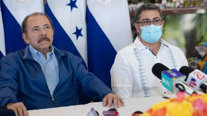 Daniel y Rosario sostienen encuentro con el Presidente de Honduras, Juan Orlando Hernández
