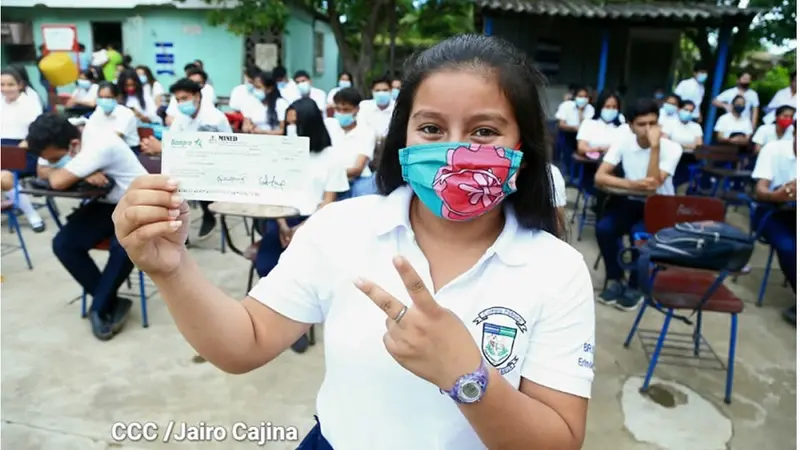 Bachiller recibe bono complementario.