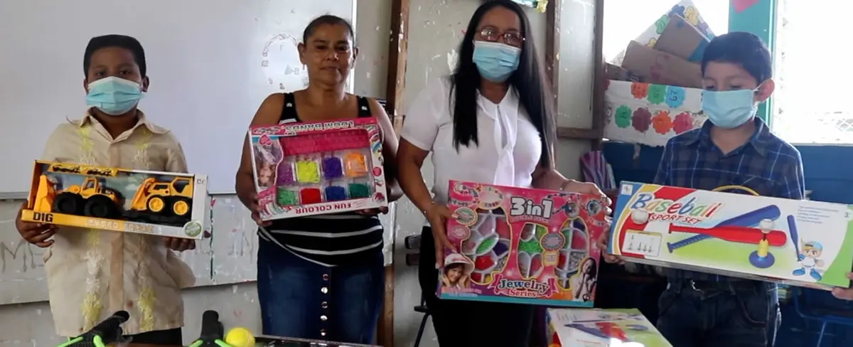 Gobierno Sandinista lleva Navidad con Amor a niños de Nueva Guinea