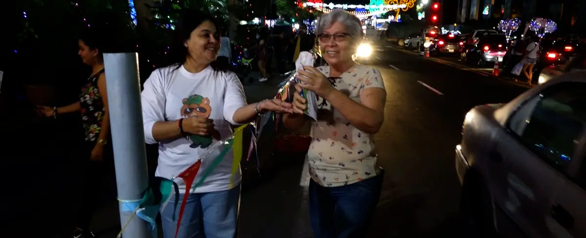 INAFOR entrega madroños a las familias que visitan la avenida de Bolívar a Chávez